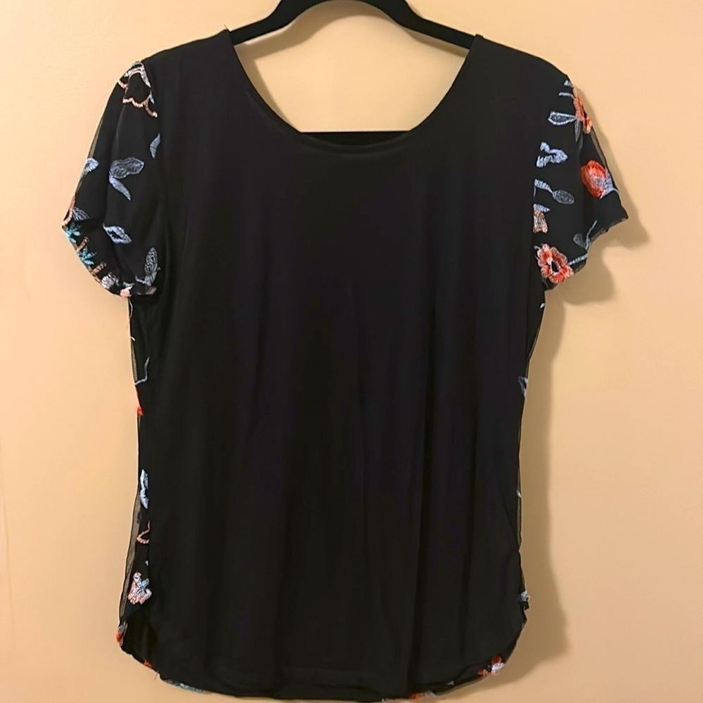 Nygard Embroidered Floral Top, Short Sleeve, Black, Size PM - Picture 4 of 4